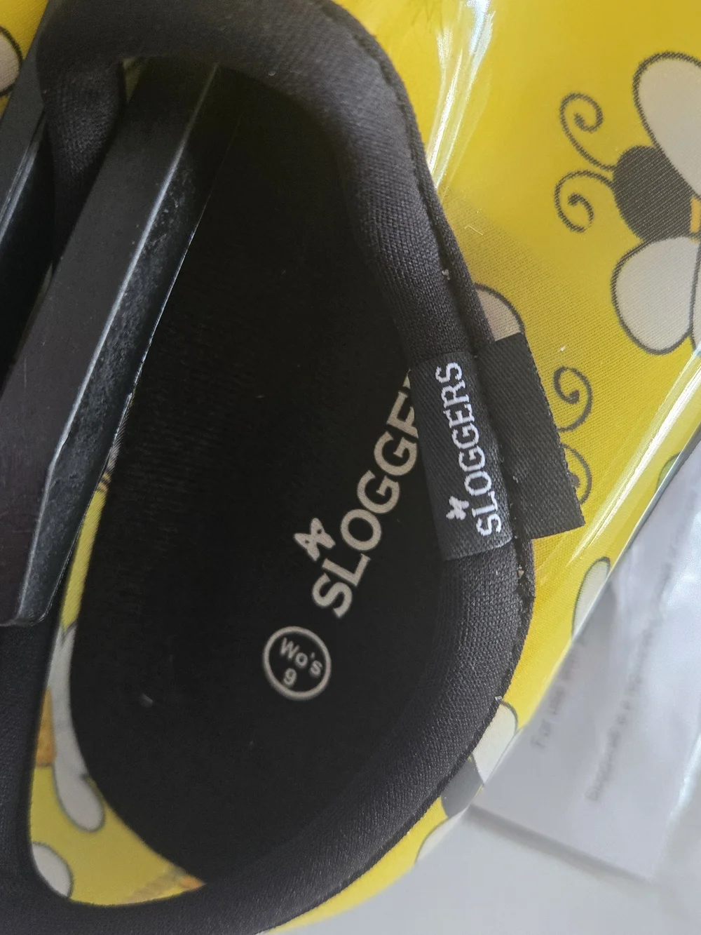 Sloggers Women's Rain & Garden Shoes Slip-On Yellow  Bumble B Print Sz 9 NWT